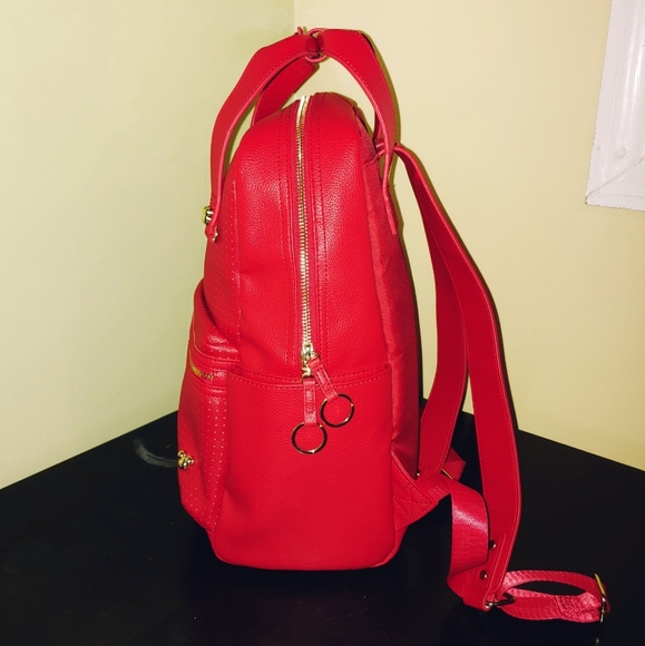 Brand New Disney Store Mickey Mouse Icon Flair Red Pin Backpack Limited Edition - Picture 6 of 10